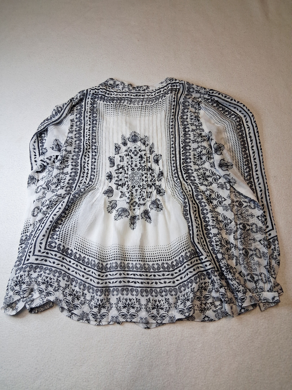 Papaya Black & White Printed Button-Front Peasant Blouse - Picture 6 of 6